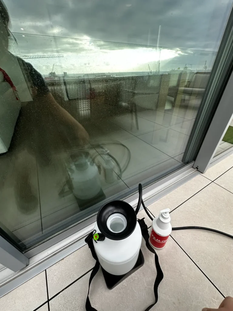 installing films for window