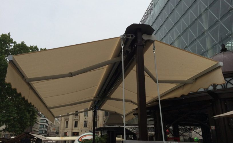 Double awning (restaurant)