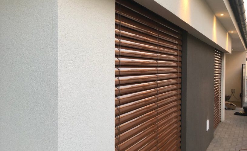 Venecian blind closed_2
